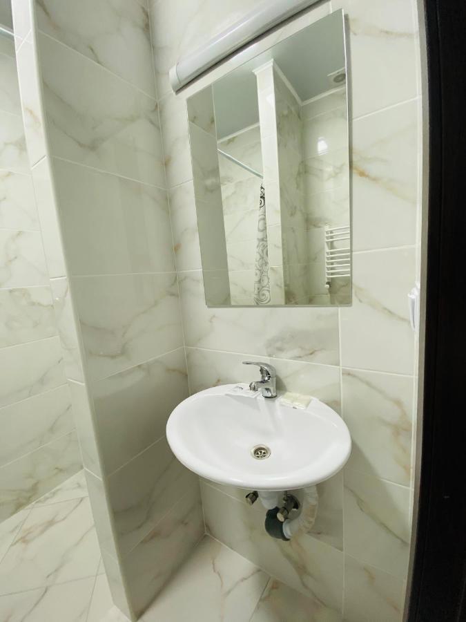Під Явором New Hotel Drogomirchany Kültér fotó