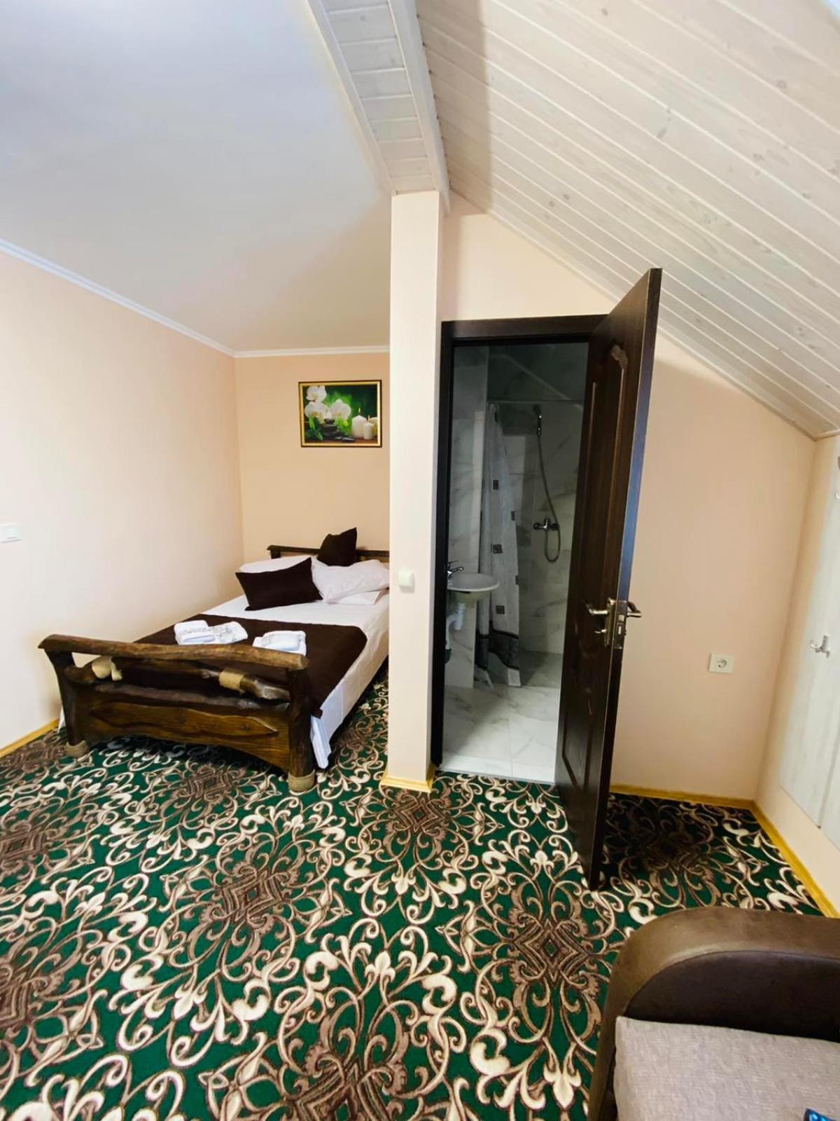Під Явором New Hotel Drogomirchany Szoba fotó