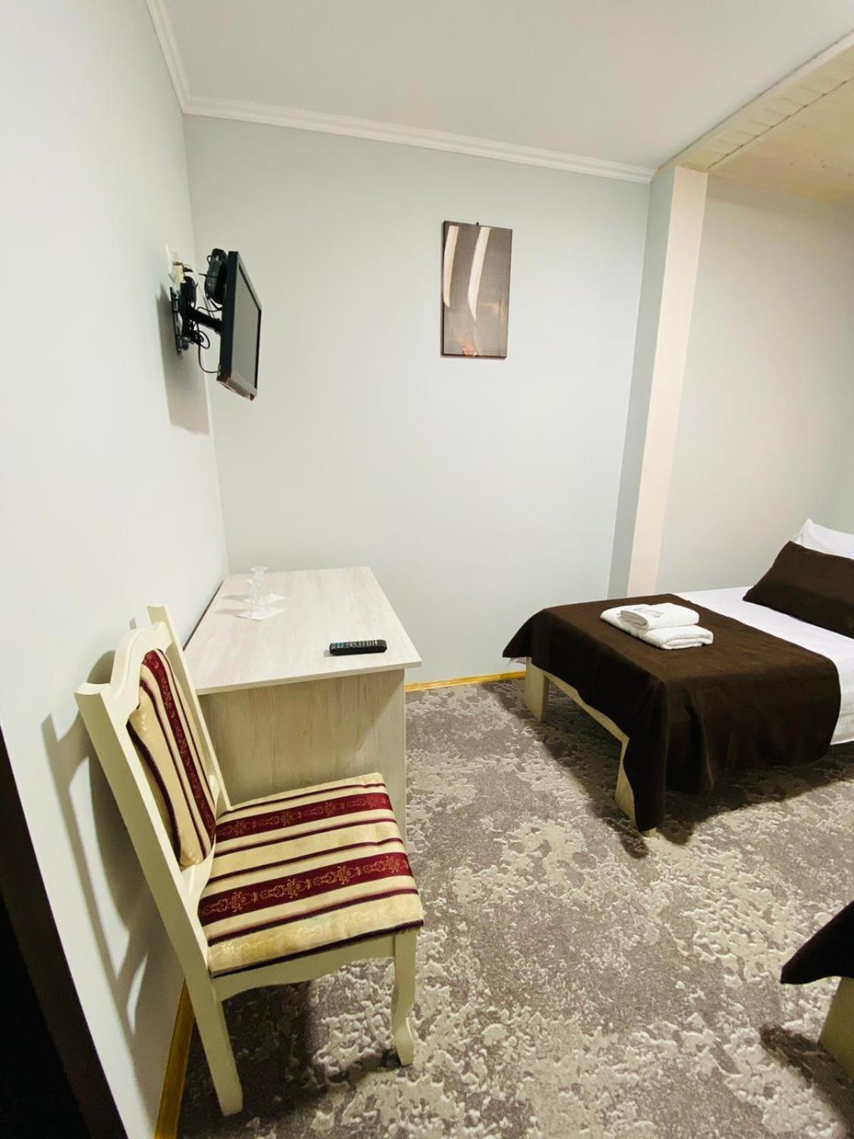 Під Явором New Hotel Drogomirchany Szoba fotó